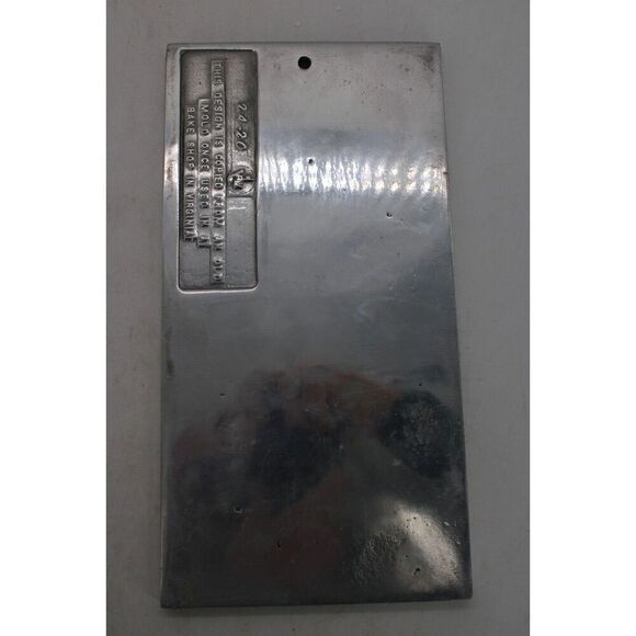 VINTAGE PAIR OF COLONIAL WILLIAMSBURG REPRODUCTION COOKIE MOLDS GINGERBREAD - Picture 3 of 8